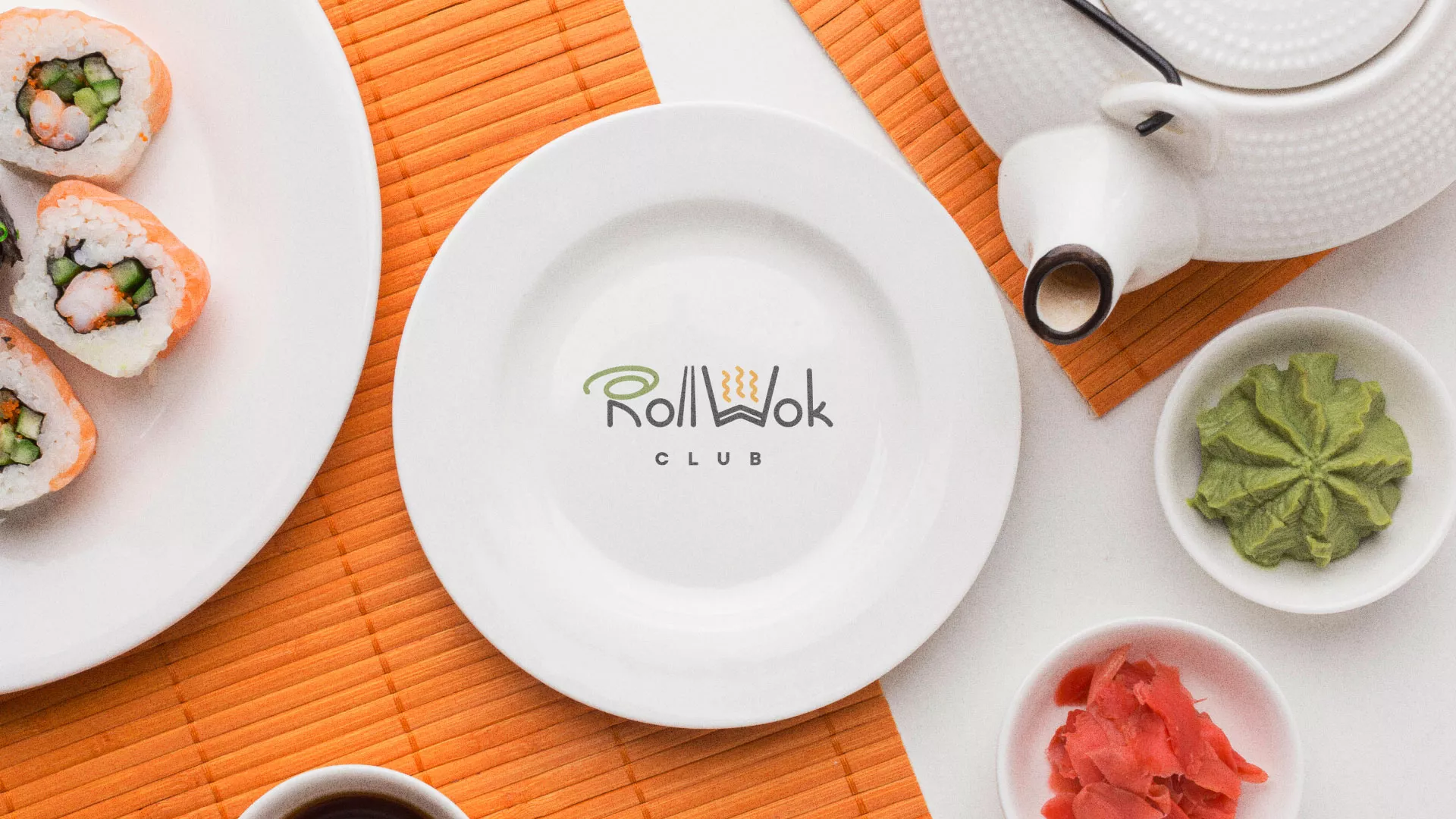 Разработка логотипа и фирменного стиля суши-бара «Roll Wok Club» в Угличе